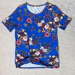 Blue Floral Knit Top; Women's Size Large